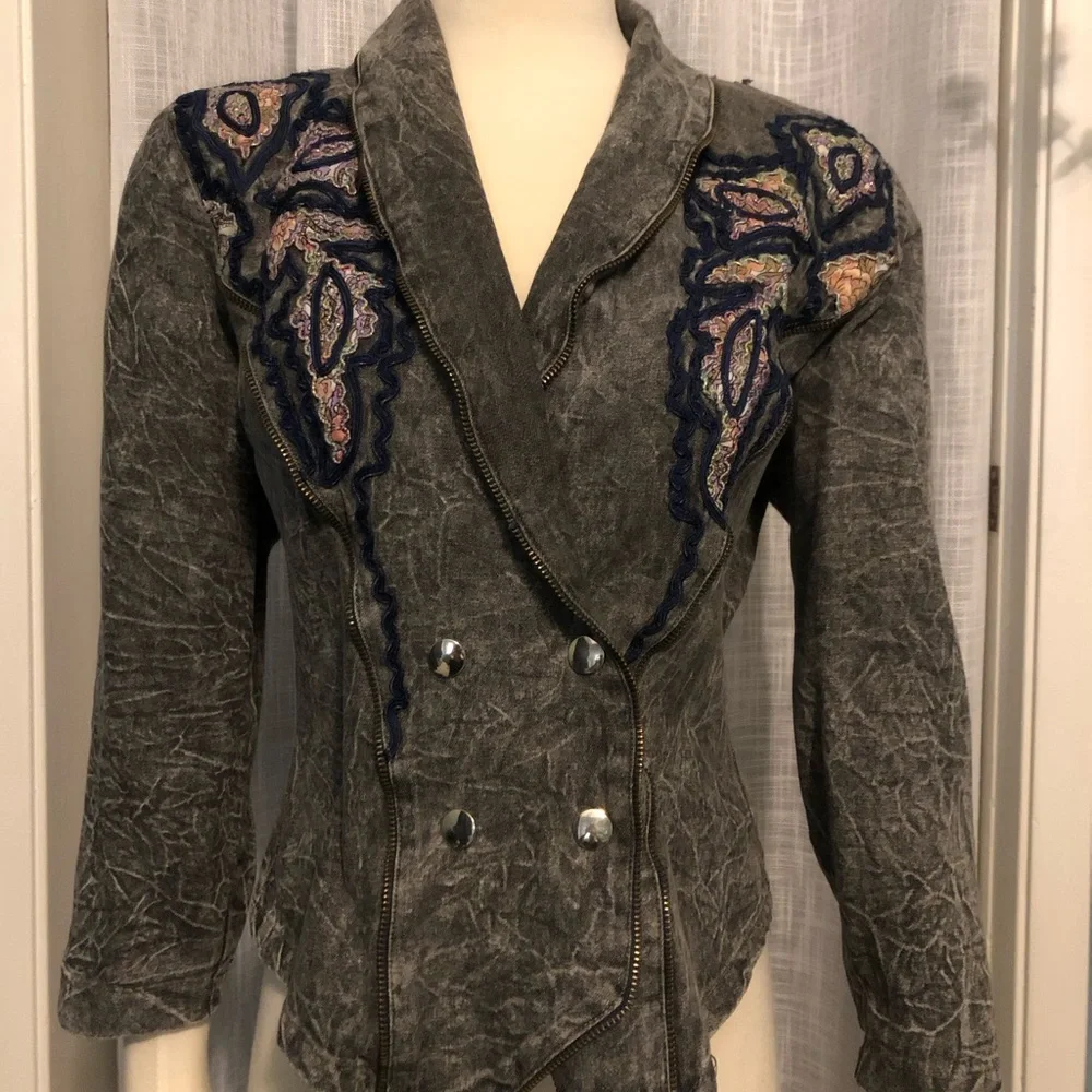 Grey Jacket - Picture 3 of 12